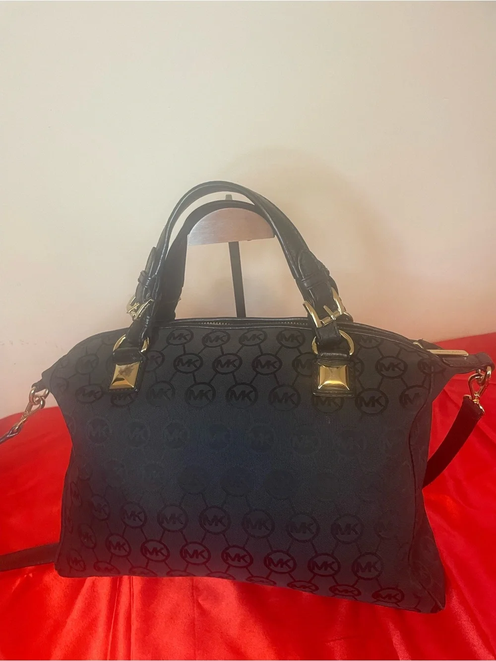 Authentic Michael Kors Calista monogram satchel #093NCOA